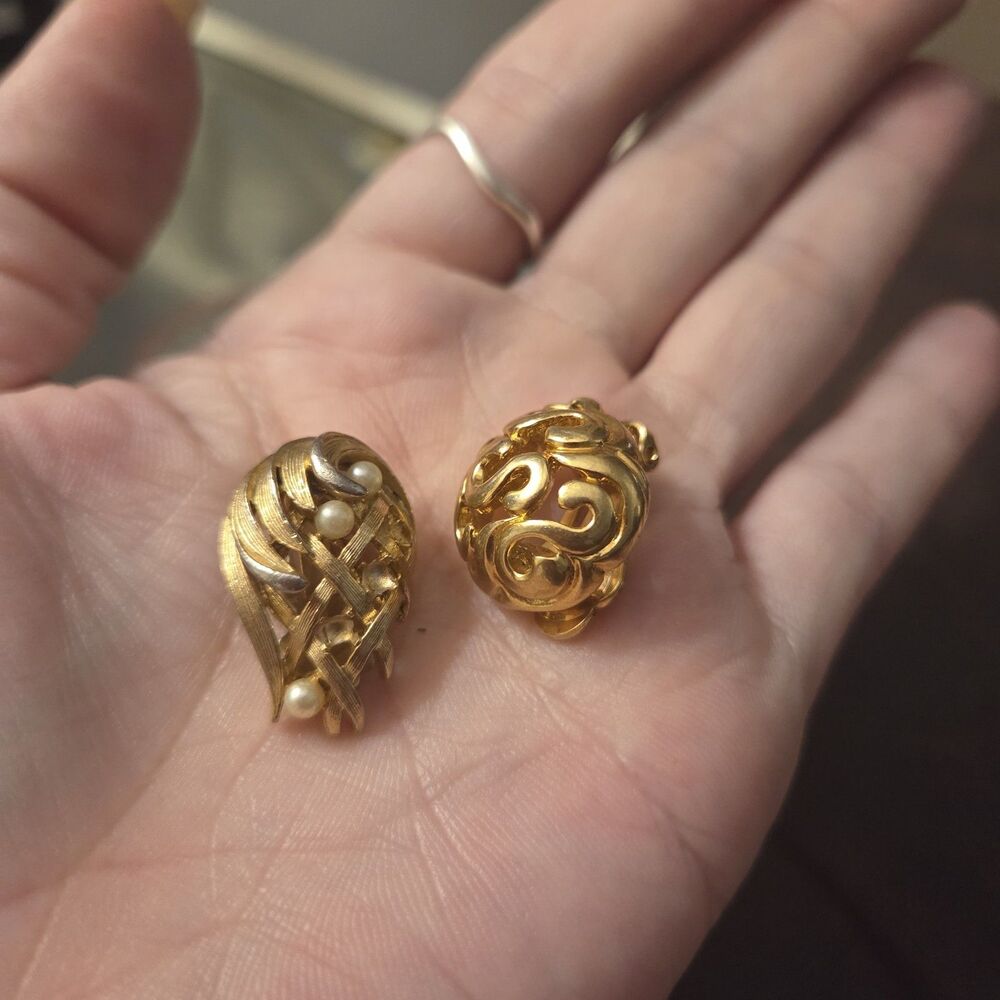Vtg Lisner Gold Pearl Clip Earring 60s + Scroll Dome Lot 2 Mismatched